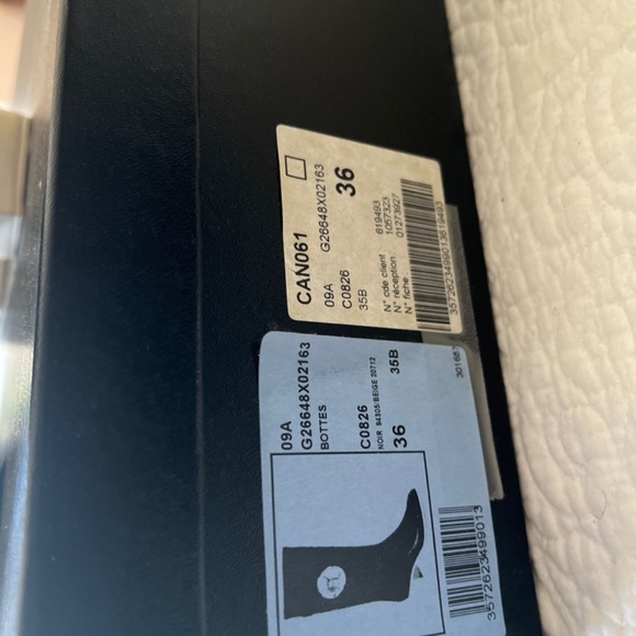 Brand new Authentic stunning CHANEL rain boots size 36 - Picture 2 of 7